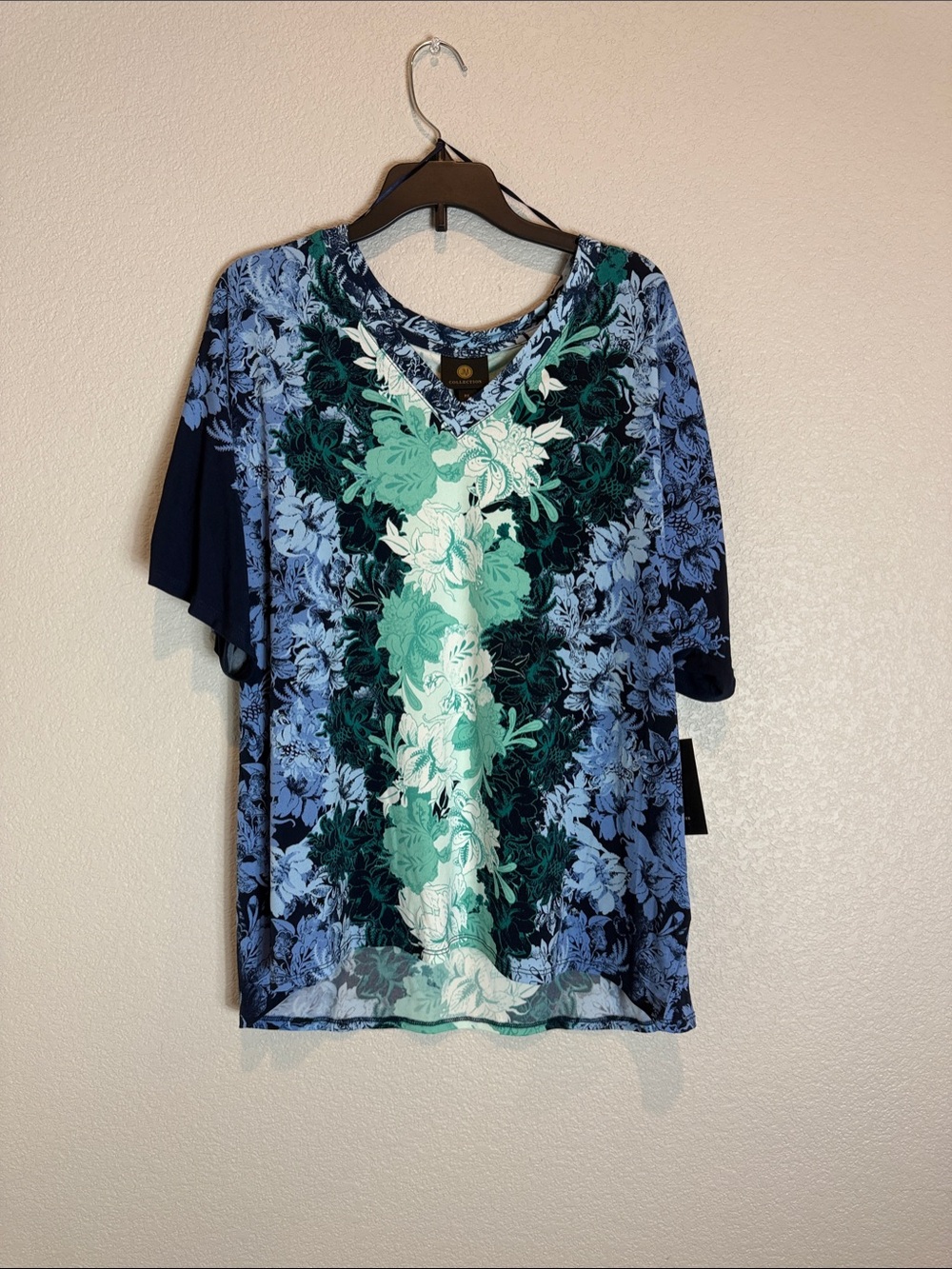JM Collection Floral V-Neck Tee in Navy, Teal & Light Blue